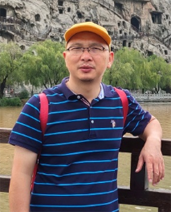 万俊华 万俊华